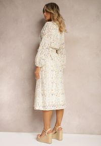 Renee - Beżowa Sukienka o Rozkloszowanym Kroju z Materiałowym Paskiem i Wzorem w Kwiaty Dimtina. Typ kołnierza: dekolt w kształcie V. Kolor: beżowy. Materiał: materiał. Wzór: kwiaty. Sezon: lato, wiosna #3