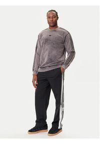 Adidas - adidas Bluza Premium Essentials Retro JD0246 Szary Loose Fit. Kolor: szary. Materiał: bawełna. Styl: retro #5