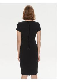 Calvin Klein Sukienka koktajlowa K20K206277 Czarny Regular Fit. Kolor: czarny. Materiał: syntetyk. Styl: wizytowy