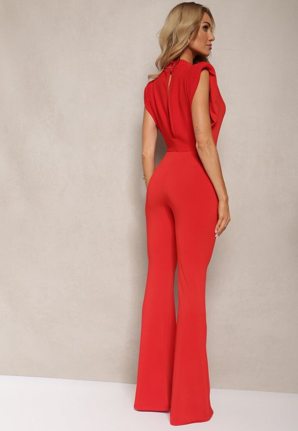 Renee - Czerwony Elegancki Kombinezon z Odkrytymi Plecami Zapinany na Guziki Formina. Kolor: czerwony. Styl: elegancki