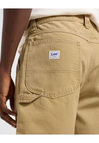 Lee - MĘSKIE SPODENKI LEE CARPENTER SHORT OSCAR KHAKI 112364158. Kolor: brązowy #6