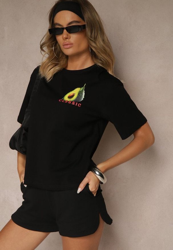 Renee - Czarny T-shirt z Bawełną ze Wzorem Awokado Tilannia. Okazja: na co dzień. Kolor: czarny. Materiał: bawełna. Styl: casual