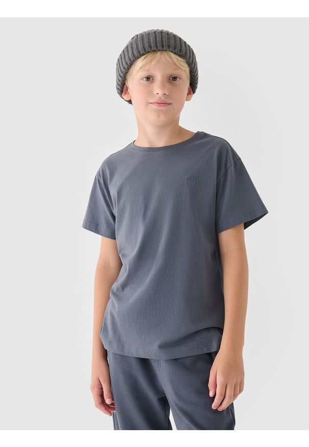 4f - 4F T-shirt gładki chłopięcy - szary 146 (10-11 lat). Okazja: na co dzień. Kolor: szary. Materiał: dzianina, bawełna, jersey. Długość rękawa: krótki rękaw. Długość: krótkie. Wzór: gładki. Sezon: lato. Styl: klasyczny, sportowy, casual
