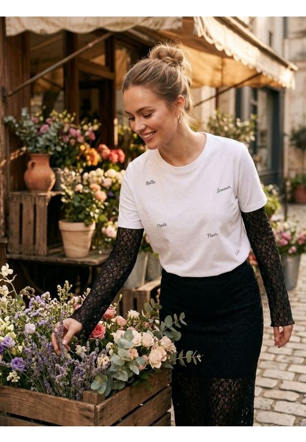 Sinsay - Koszulka z krótkim rękawem - biały. Kolor: biały. Długość rękawa: krótki rękaw. Długość: krótkie