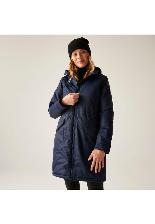 Kurtka przeciwdeszczowa z kapturem damska Regatta Romine II. Typ kołnierza: kaptur. Kolor: niebieski. Sport: turystyka piesza