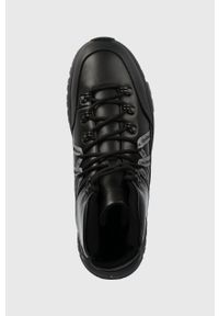 Calvin Klein Jeans sneakersy HIKING LACE UP BOOT LTH kolor czarny YM0YM00805. Nosek buta: okrągły. Zapięcie: sznurówki. Kolor: czarny. Materiał: guma #5