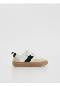 Reserved - Klasyczne trampki - złamana biel. Materiał: materiał. Styl: klasyczny #1