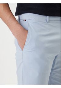 TOMMY HILFIGER - Tommy Hilfiger Szorty materiałowe Denton 9.5 MW0MW42351 Niebieski jasny Slim Fit. Kolor: niebieski. Materiał: bawełna #2