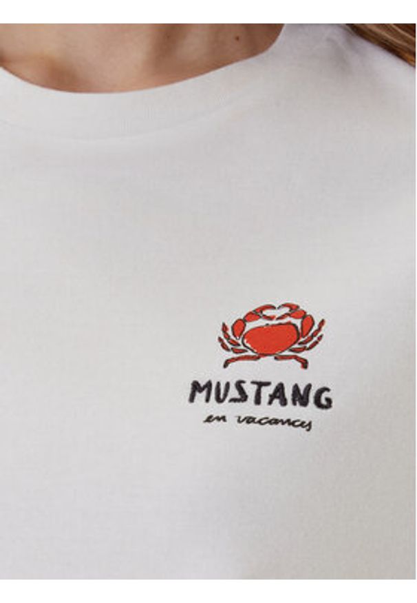 Mustang T-Shirt Monroe 1016513 Biały Relaxed Fit. Kolor: biały. Materiał: bawełna