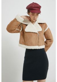 Abercrombie & Fitch kurtka damska kolor beżowy przejściowa. Kolor: beżowy. Materiał: materiał. Wzór: gładki. Styl: klasyczny #3