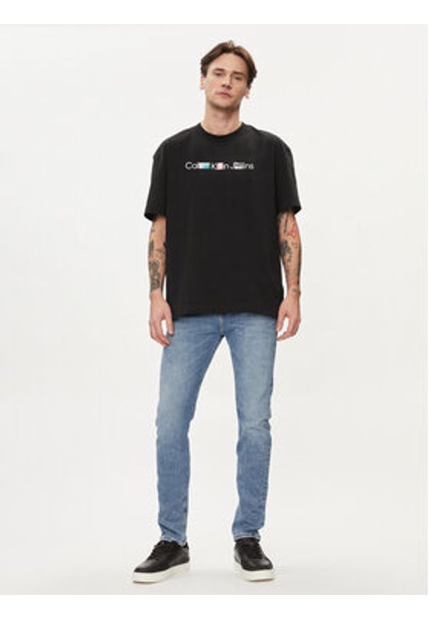 Calvin Klein Jeans T-Shirt Photoprint J30J325195 Czarny Regular Fit. Kolor: czarny. Materiał: bawełna