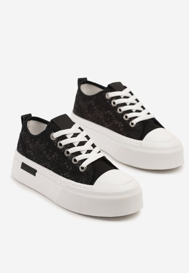 Born2be - Czarne Trampki na Grubej Podeszwie z Haftami Nolaura. Okazja: na co dzień. Kolor: czarny. Materiał: skóra, jeans. Wzór: haft. Styl: casual