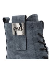 Granatowe Botki Artiker Modne Buty Damskie. Okazja: na co dzień. Kolor: niebieski. Szerokość cholewki: normalna. Obcas: na słupku. Styl: casual, klasyczny #7