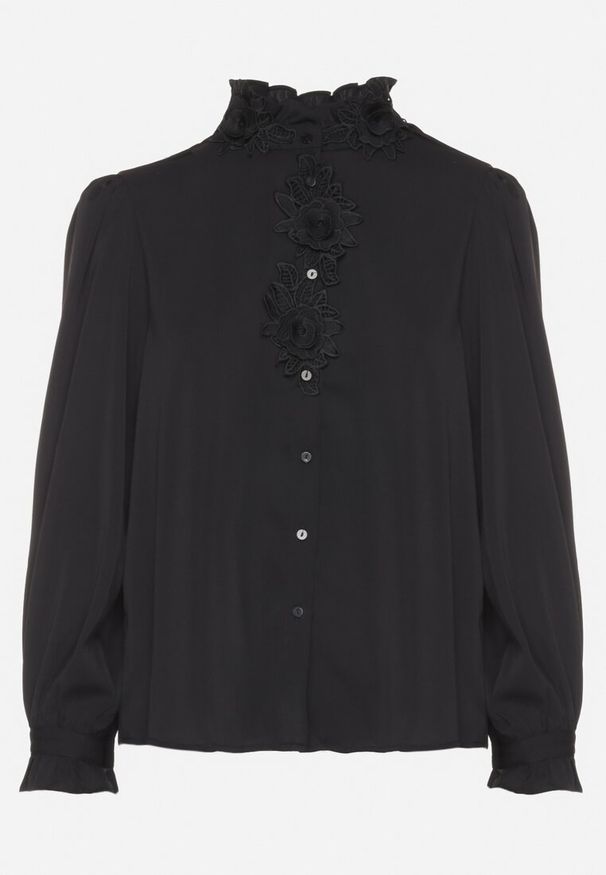 Born2be - Czarna Koszula ze Stójką i Koronkowymi Aplikacjami Zeanissa. Typ kołnierza: kołnierzyk stójkowy. Kolor: czarny. Materiał: koronka. Wzór: aplikacja. Styl: klasyczny, elegancki