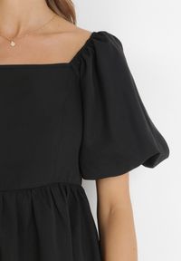 Born2be - Czarna Rozkloszowana Sukienka Midi z Bufiastymi Rękawami i Kwadratowym Dekoltem Ceania. Okazja: na co dzień. Typ kołnierza: dekolt kwadratowy. Kolor: czarny. Wzór: gładki. Typ sukienki: proste. Materiał: tkanina. Sezon: lato. Styl: casual, elegancki. Długość: midi #3