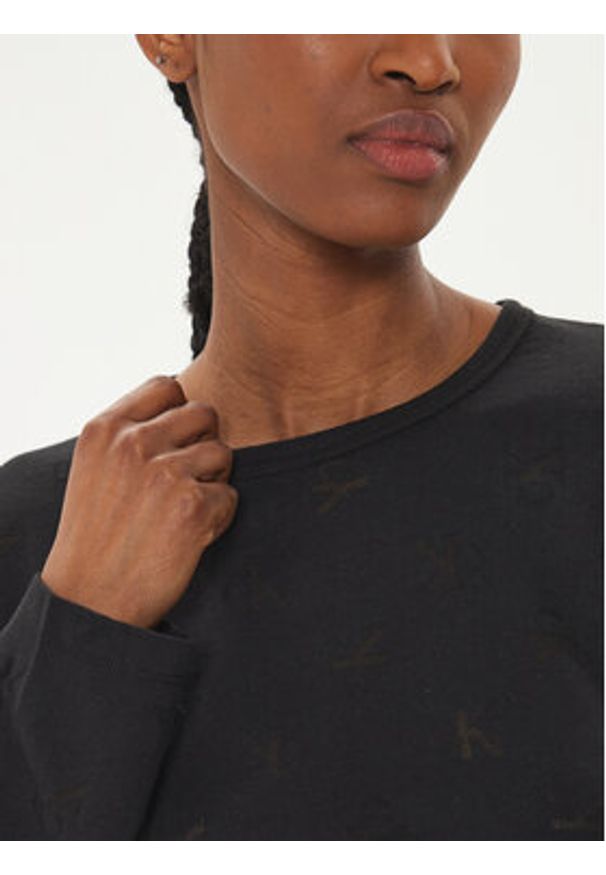 Calvin Klein Jeans Bluzka Burn Out J20J223628 Czarny Regular Fit. Kolor: czarny. Materiał: syntetyk