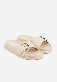 Renee - Beżowe Klapki na Platformie z Klamrą Molthoe. Okazja: na co dzień. Kolor: beżowy. Wzór: aplikacja. Obcas: na platformie. Styl: casual, elegancki #2