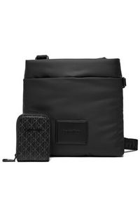 Calvin Klein Saszetka Puffer Utility Flatpack LV04D3224G Czarny. Kolor: czarny. Materiał: materiał #6