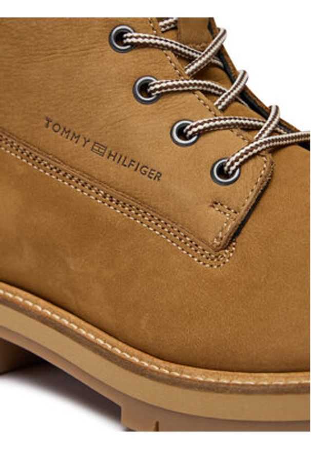 TOMMY HILFIGER - Tommy Hilfiger Trapery Flex Th Outdoor W Nbk Boot FM0FM05563 Brązowy. Kolor: brązowy. Materiał: nubuk, skóra
