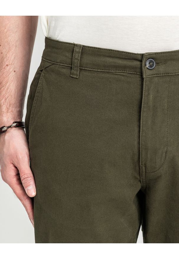 MARCUS - Męskie Spodnie Materiałowe Marcus Gerry Chino 5052 Olive Green 16-200126. Materiał: materiał