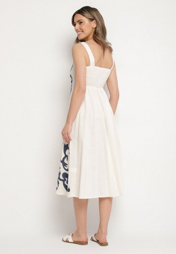 Born2be - Beżowa Sukienka z Bawełny Ozdobiona Haftami i Guzikami Milarietta. Okazja: na co dzień. Kolor: beżowy. Materiał: bawełna. Wzór: aplikacja, haft. Sezon: wiosna, lato. Typ sukienki: proste. Styl: casual, elegancki, klasyczny