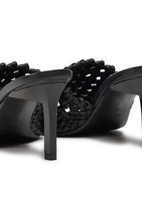 Calvin Klein Klapki Heel Mule Sandal 70 Latt HW0HW02144 Czarny. Kolor: czarny. Materiał: skóra