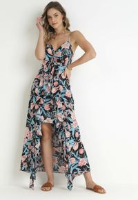 Born2be - Czarna Sukienka Maxi na Cienkich Ramiączkach z Dłuższym Tyłem Holtisa. Kolor: czarny. Długość rękawa: na ramiączkach. Wzór: aplikacja. Sezon: wiosna, lato. Długość: maxi #4