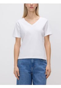 Reserved - Gładki t-shirt - biały. Kolor: biały. Materiał: dzianina, bawełna. Wzór: gładki #1
