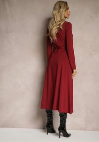 Renee - Bordowa Długa Sukienka Koszulowa z Wiązaniem w Talii Levae. Okazja: na co dzień, do pracy. Kolor: czerwony. Materiał: wiskoza. Typ sukienki: koszulowe. Styl: casual, elegancki. Długość: maxi #5