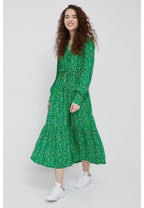 Y.A.S sukienka kolor zielony maxi rozkloszowana. Kolor: zielony. Materiał: tkanina, materiał, wiskoza. Typ sukienki: rozkloszowane. Długość: maxi