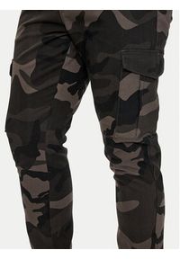 Brave Soul Joggery MTR-FINECAMOCRGR Zielony Slim Fit. Kolor: zielony. Materiał: bawełna #5