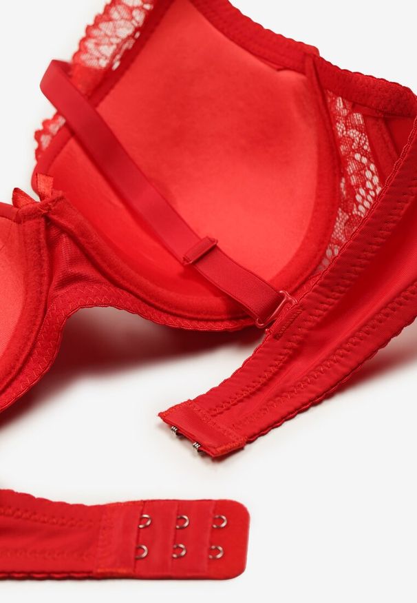 Renee - Czerwony Casualowy Biustonosz Ozdobiony Koronką i Kokardką z Odpinanymi Ramiączkami Oselene. Kolor: czerwony. Materiał: koronka. Rodzaj stanika: odpinane ramiączka. Wzór: aplikacja, koronka