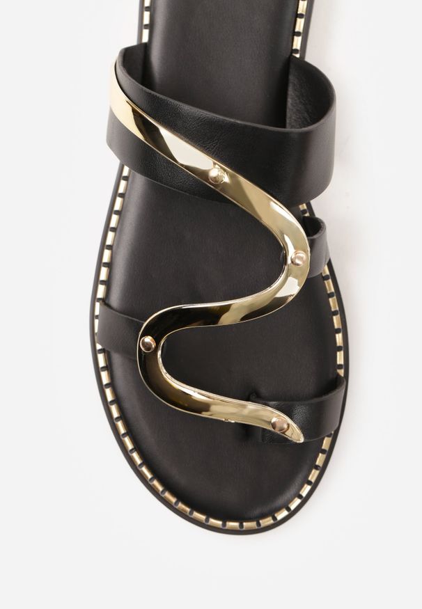 Renee - Czarne Klapki Japonki z Paskiem na Palec Zdobione Metaliczną Aplikacją Trisgeiros. Okazja: na co dzień. Kolor: czarny. Wzór: aplikacja. Sezon: lato. Styl: casual