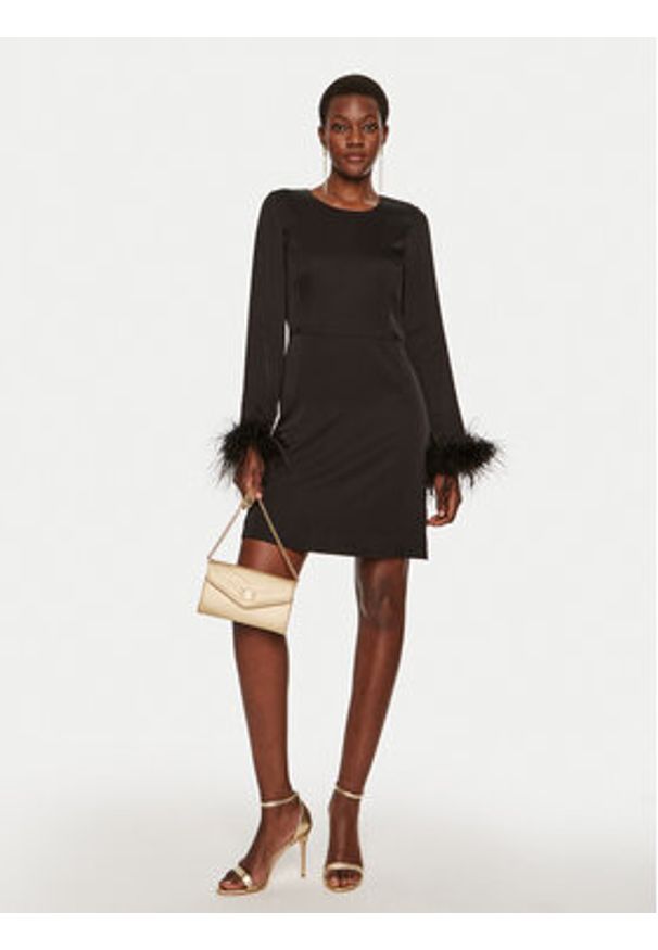 TwinSet - TWINSET Sukienka koktajlowa 242TP2346 Czarny Regular Fit. Kolor: czarny. Materiał: wiskoza. Styl: wizytowy