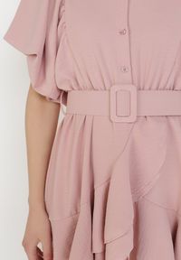 Born2be - Ciemnoróżowa Sukienka Zelinoe. Kolor: różowy. Materiał: materiał. Typ sukienki: koszulowe. Długość: mini #5