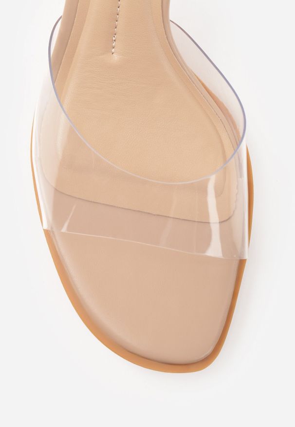 Born2be - Ciemnobeżowe Klapki z Transparentną Cholewką na Niskiej Szpilce Yalindra. Okazja: na co dzień. Kolor: beżowy. Materiał: jeans. Sezon: lato. Styl: casual, elegancki