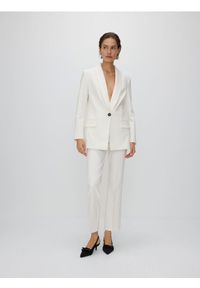 Reserved - Spodnie w kant - biały. Kolor: biały. Materiał: wiskoza, tkanina #1