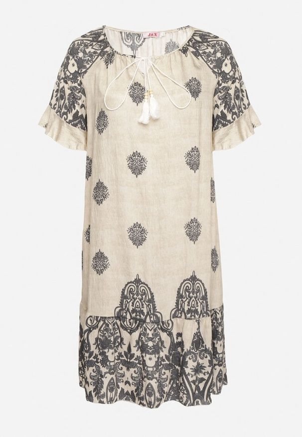 Born2be - Ciemnoszara Wiskozowa Sukienka w Stylu Boho z Frędzlami i Falbankami Korilia. Typ kołnierza: kołnierz z falbankami. Kolor: szary. Materiał: wiskoza. Sezon: lato. Styl: boho