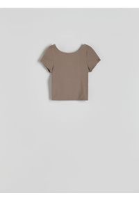 Reserved - T-shirt z wycięciem na plecach - oliwkowy. Kolor: oliwkowy. Materiał: bawełna