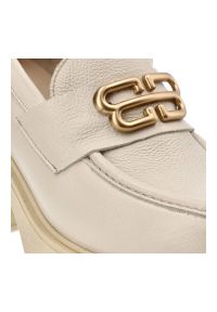 Beżowe Półbuty Armodo Stylowe Obuwie Ze Skóry Naturalnej. Zapięcie: klamry. Kolor: beżowy. Materiał: skóra. Obcas: na obcasie. Styl: elegancki. Wysokość obcasa: średni #5