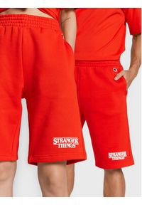 Champion Szorty sportowe Unisex STRANGER THINGS 217782 Czerwony Regular Fit. Kolor: czerwony. Materiał: syntetyk, bawełna. Styl: sportowy