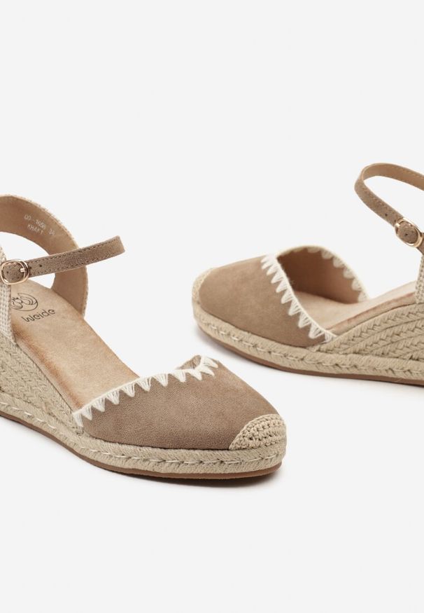 Renee - Ciemnobeżowe Sandały w Stylu Espadryli z Plecionką na Koturnie Tiimada. Okazja: na spacer. Nosek buta: okrągły. Kolor: beżowy. Sezon: lato. Obcas: na koturnie