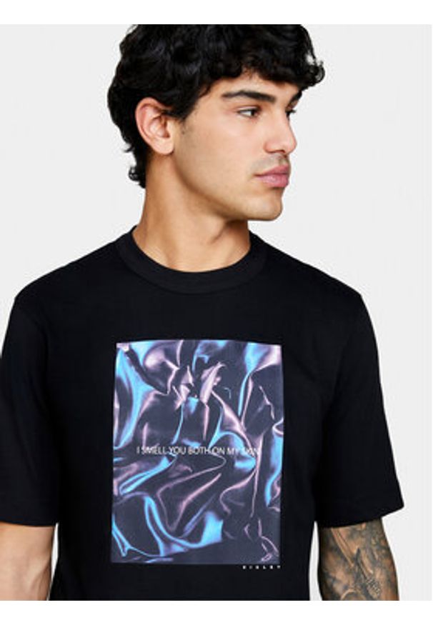 Sisley T-Shirt 3I1XS103I Czarny Regular Fit. Kolor: czarny. Materiał: bawełna