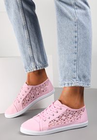 Born2be - Różowe Tenisówki z Ażurowymi Bokami Ariemessa. Okazja: do pracy, na co dzień. Zapięcie: sznurówki. Kolor: różowy. Materiał: materiał, jeans. Wzór: ażurowy. Styl: casual #1