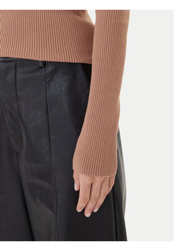 Kontatto Sweter 3M0818C Beżowy Slim Fit. Kolor: beżowy. Materiał: syntetyk