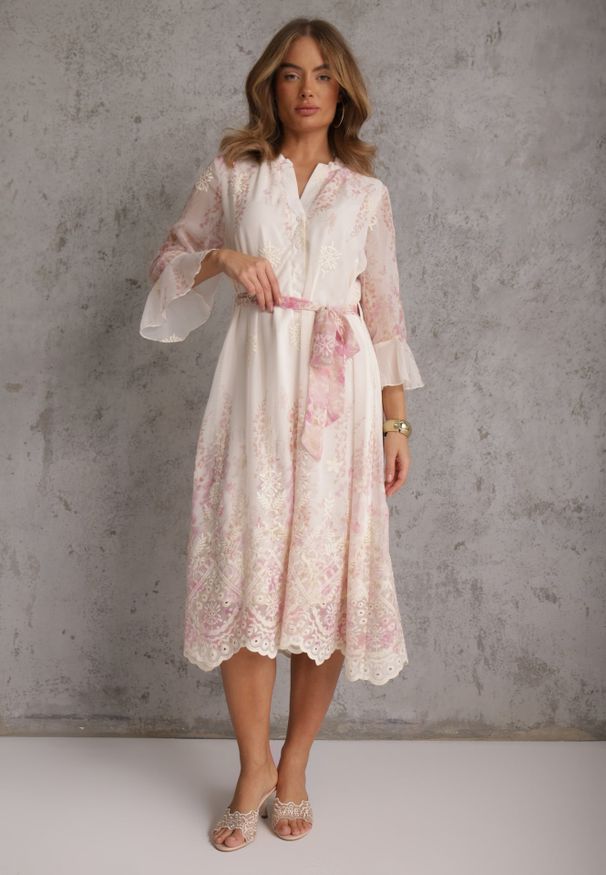 Renee - Różowa Pudełkowa Sukienka Zdobiona Haftem i Falbankami z Wiązanym Paskiem Zritine. Typ kołnierza: kołnierz z falbankami. Kolor: różowy. Wzór: aplikacja, haft. Styl: boho