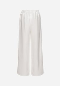 Born2be - Białe Eleganckie Spodnie z Szerokimi Nogawkami Kahinuni. Kolor: biały. Materiał: tkanina. Wzór: gładki. Styl: elegancki #3