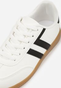 Renee - Białe Sneakersy Typu Klasyczne Tenisówki Kilice. Okazja: na co dzień, na randkę. Kolor: biały. Materiał: satyna, koronka #8