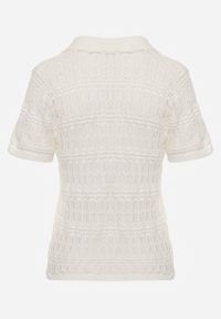 Renee - Beżowa Wiskozowa Bluzka z Szydełkowym Wzorem Kołnierzykiem i Guzikami Lasthythia. Okazja: na co dzień. Kolor: beżowy. Materiał: wiskoza. Styl: casual #4