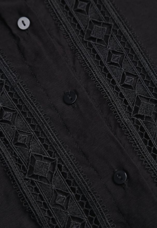 Born2be - Czarna Koszula ze Stójką i Koronką Argochis. Typ kołnierza: kołnierzyk stójkowy. Kolor: czarny. Materiał: koronka. Wzór: koronka